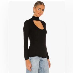Michael Lauren  Long Sleeve Fitted Top In Black. NEW!